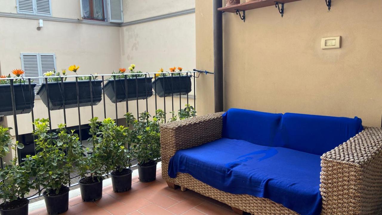 Indipendent Studio Apartment With Terrace - Parking Florence Ngoại thất bức ảnh