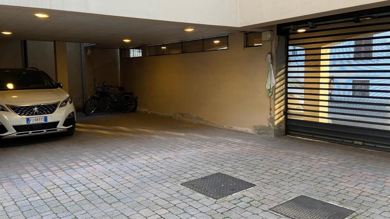 Indipendent Studio Apartment With Terrace - Parking Florence Ngoại thất bức ảnh