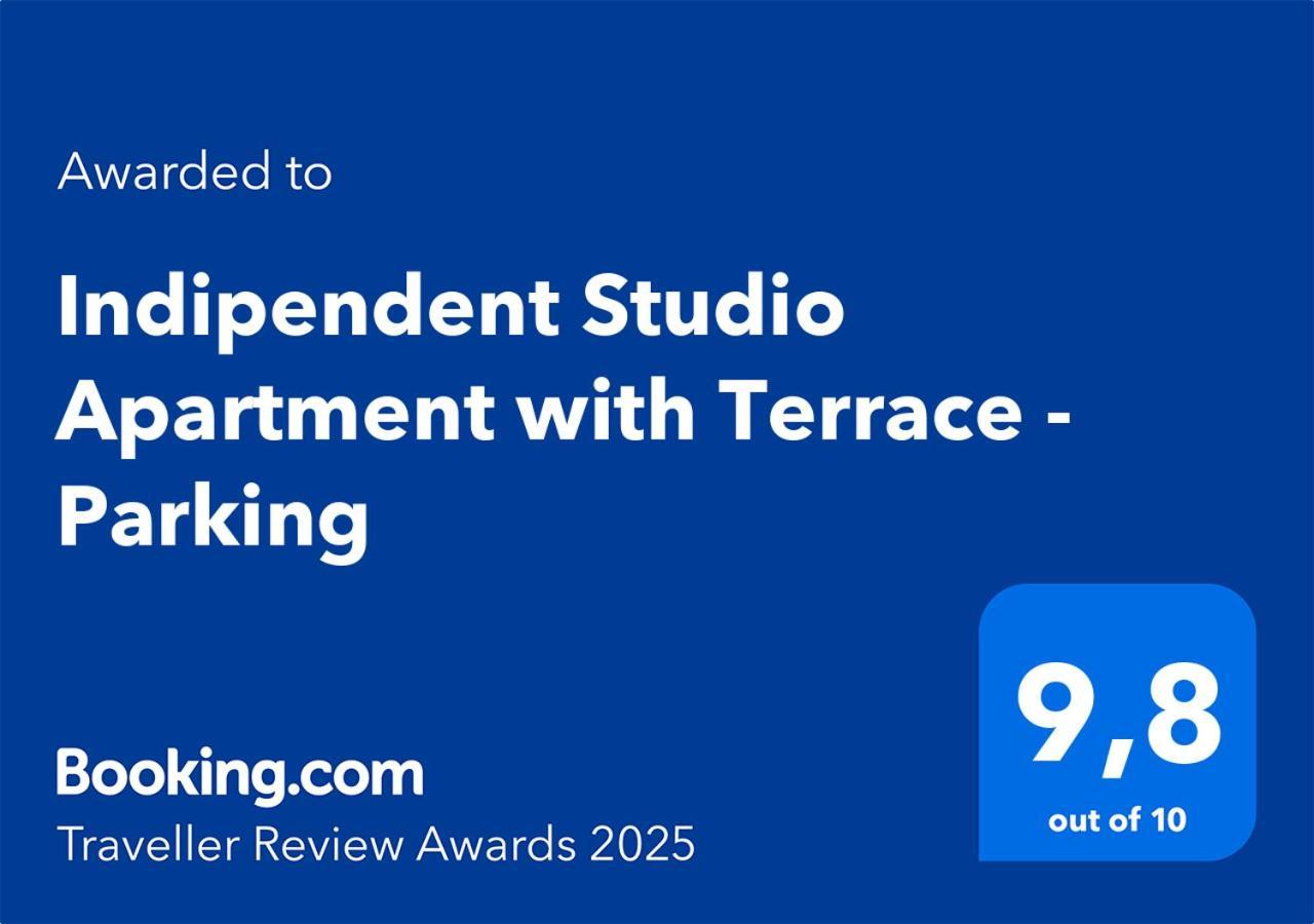 Indipendent Studio Apartment With Terrace - Parking Florence Ngoại thất bức ảnh